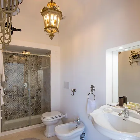Palazzo Cacace Relais 4*