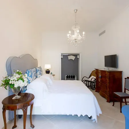 Palazzo Cacace Relais 4* Meta